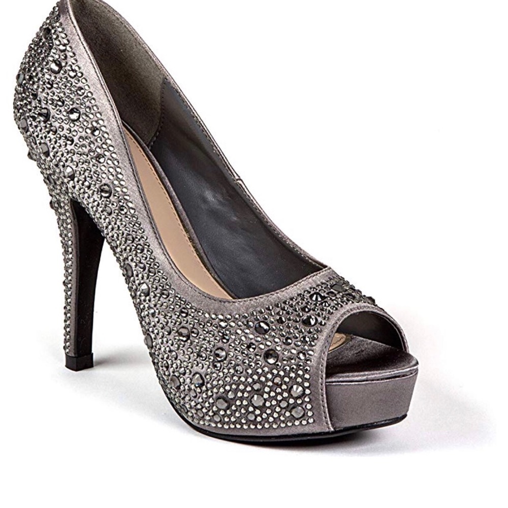 High heels shoes